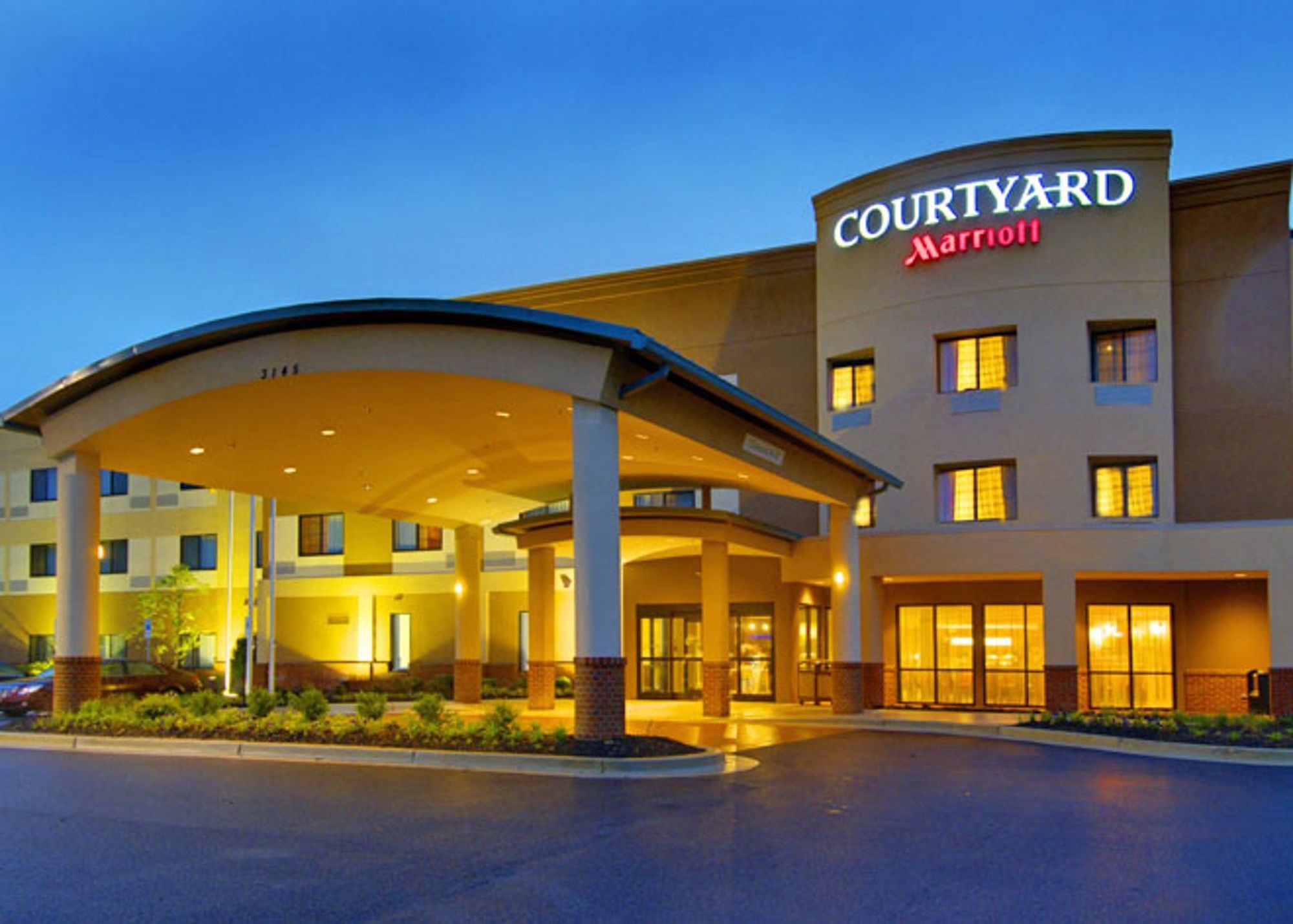 Отель Courtyard By Marriott Уолдорф Экстерьер фото
