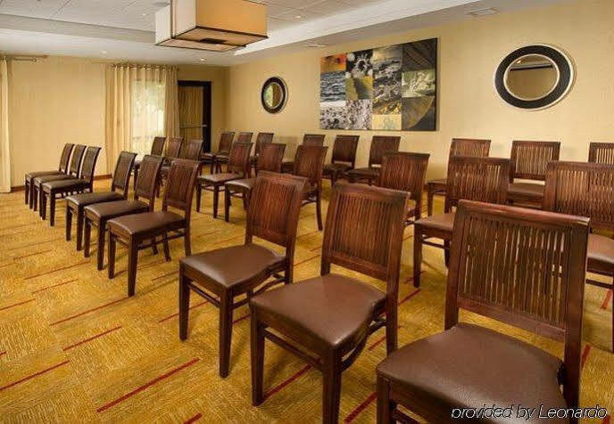 Отель Courtyard By Marriott Уолдорф Экстерьер фото